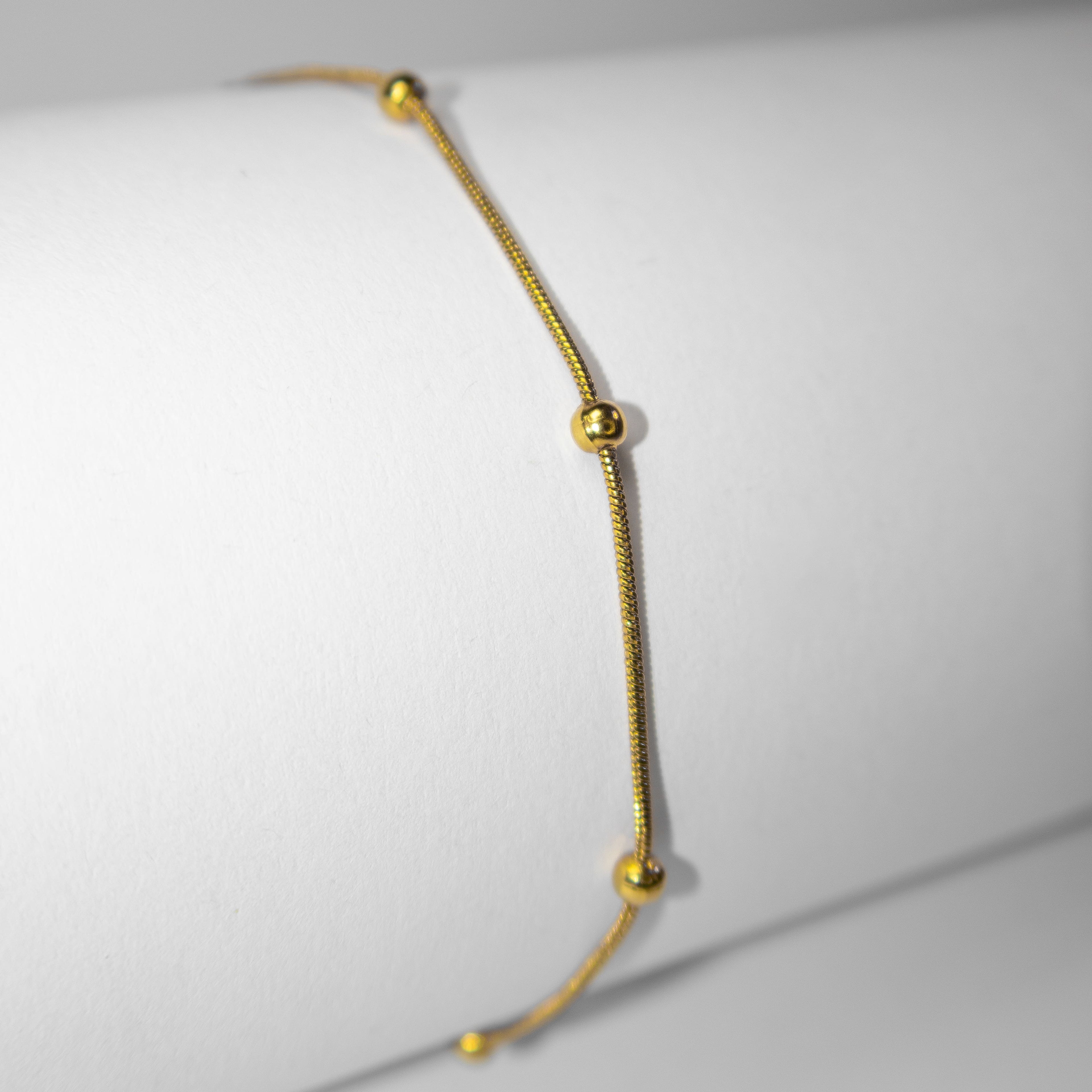 Minimal Bead Gold Bracelet